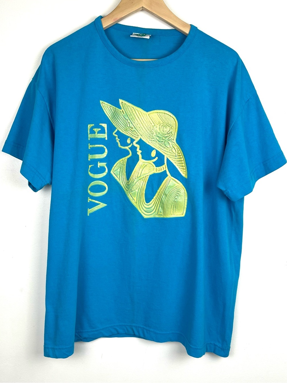 Vintage 80’s 90’s Vogue Graphic Tee - Picture 6 of 11